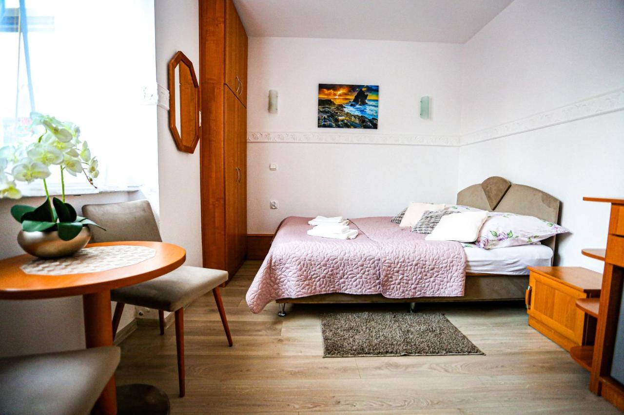 Róża Pokoje&apartamenty Kwatera prywatna Łeba
